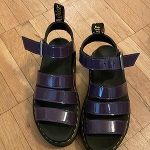 Dr Martens summer sandal patent leather purple! 💜💜